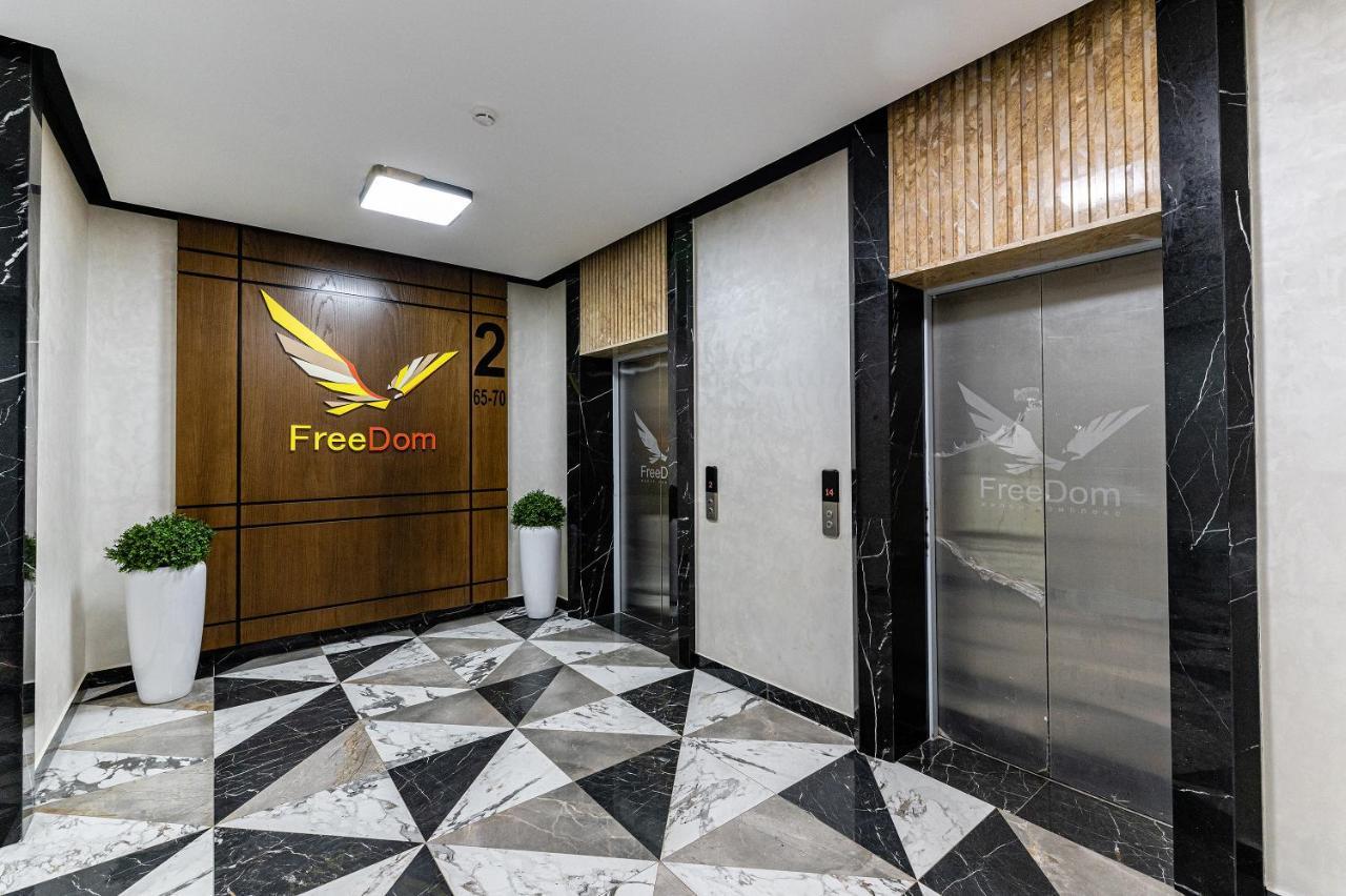 アスターナУютная 1 Комнатная Freedomアパートメント エクステリア 写真